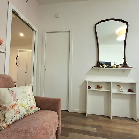 Melli's R-home Apartman Róma